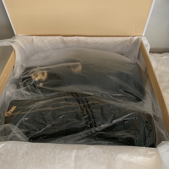 Michael Kors STOCKARD Platform Booties BLACK - Picture 12 of 13